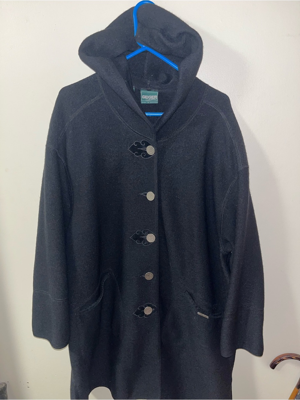 Geiger Black Hooded Wool Trench Coat~Women’s size 10/Medium-Large(40 Austria)